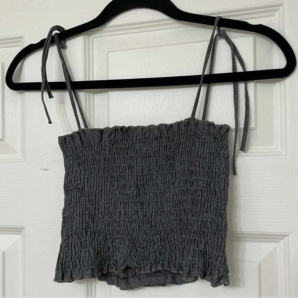 Smocked Ruffle Crop Top - Picture 4 of 4